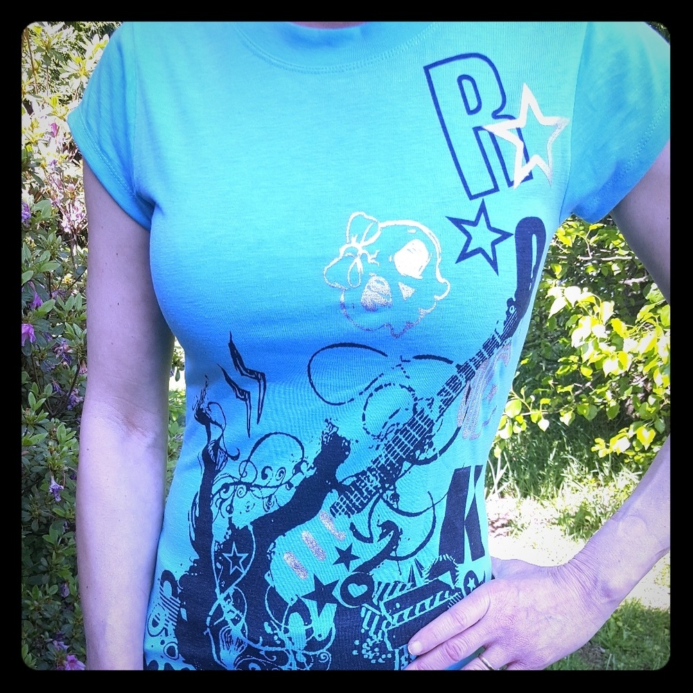 Juniors Blue "Rock" Tee - Picture 2 of 5