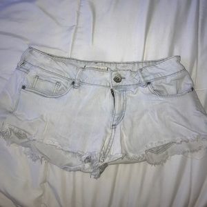 Light jean shorts