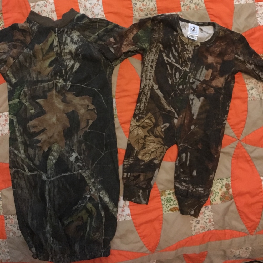 2 Piece Lot of Baby Boy's Clothes