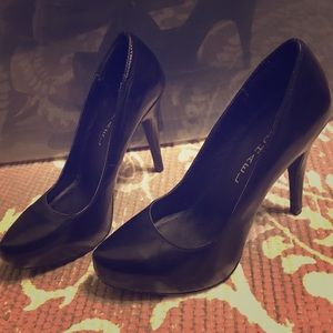 Black 4.5" Stilettos