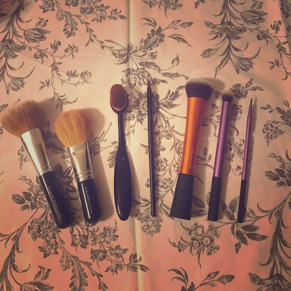 Makeup brushes