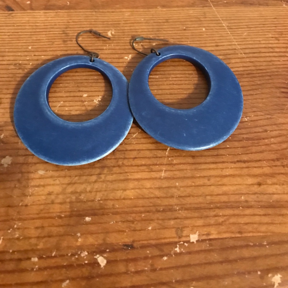 Blue dangling earrings
