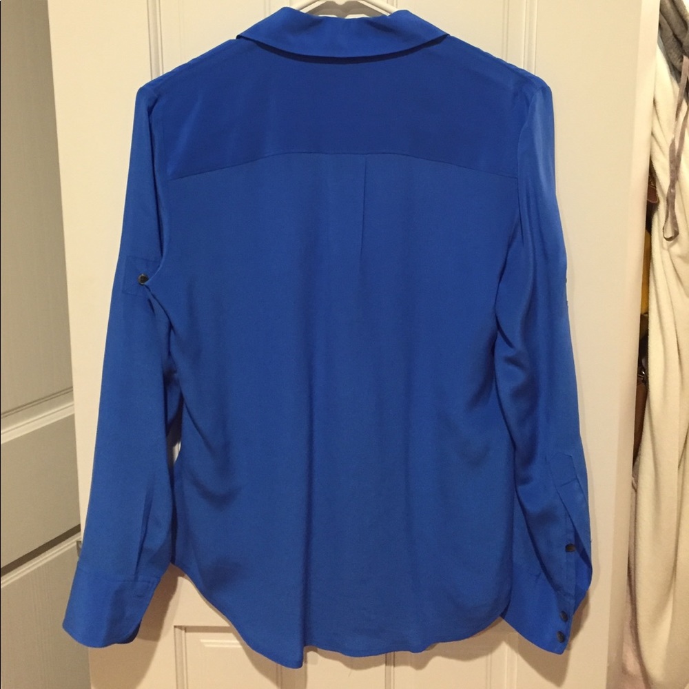 Button-up blouse - Picture 2 of 4