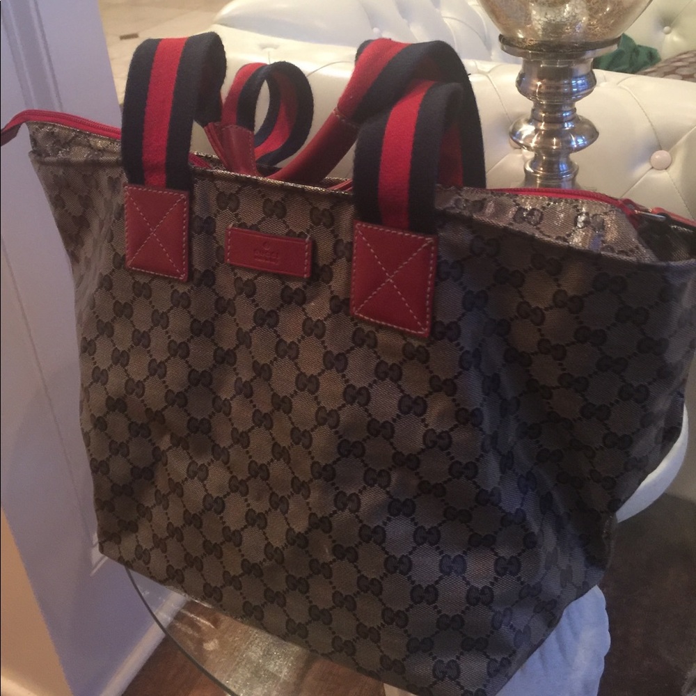 Authentic Gucci tote nwot