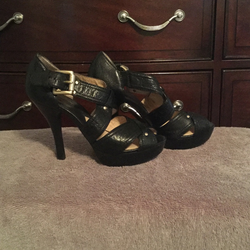 Black Michael Kors sandals, size 7.