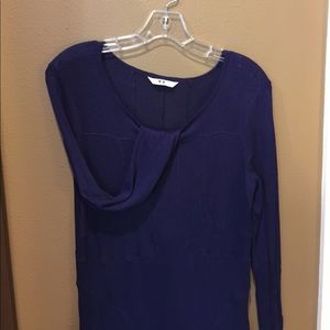 Three Dots Top. Like new.