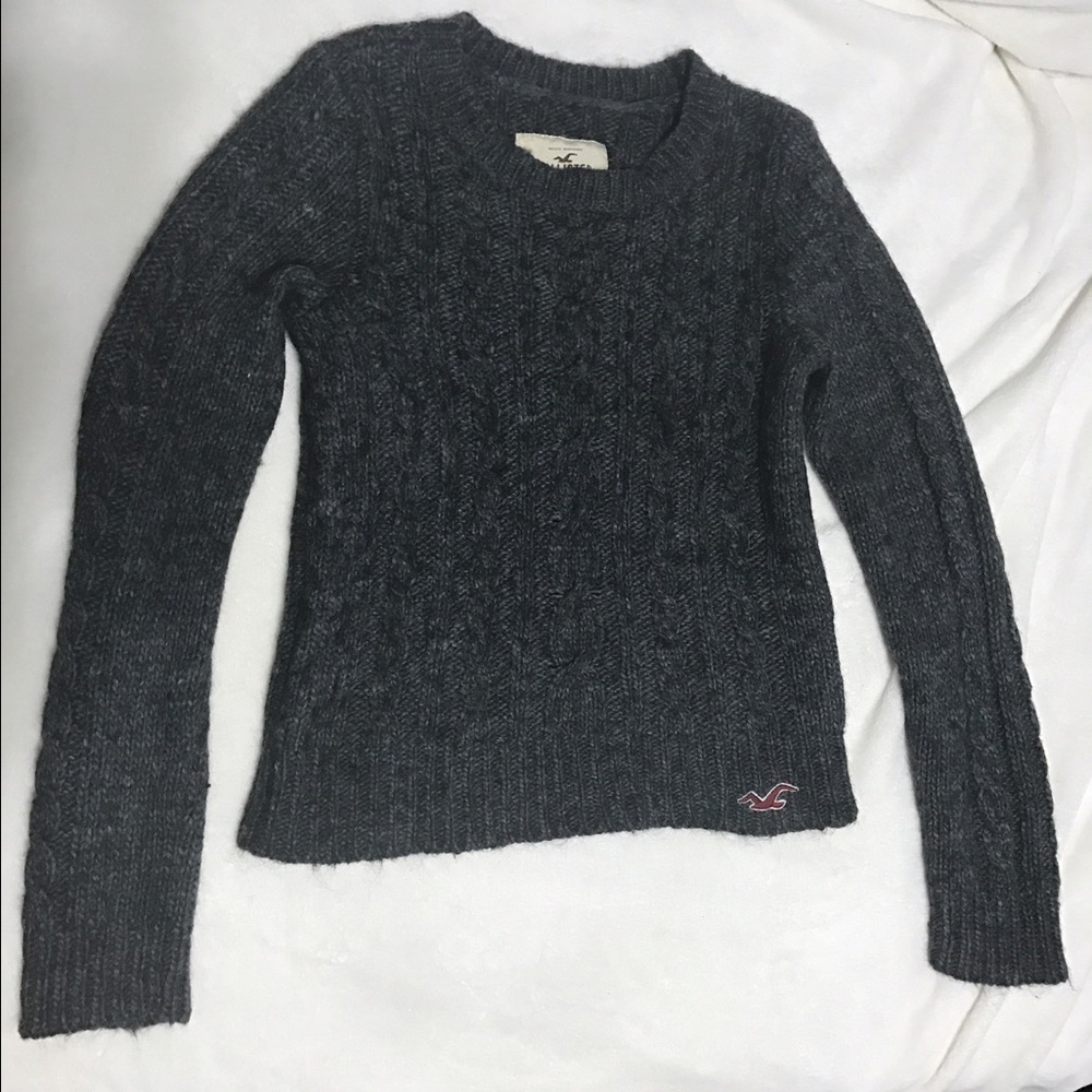 Hollister sweater