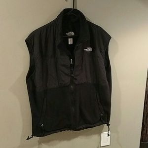 Black North Face fleece vest