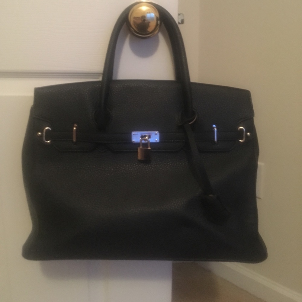 Black tote 👜 Just Fab
