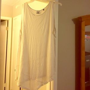 White cabi long tank