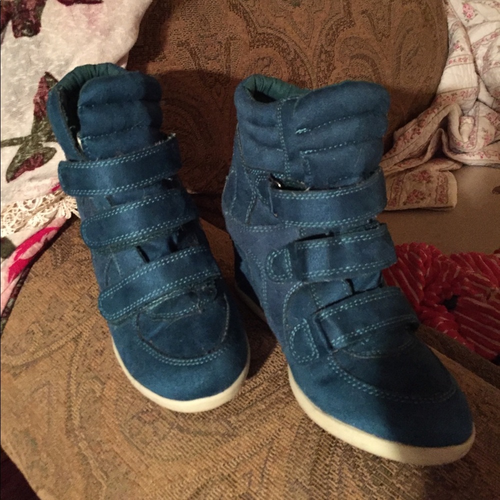 Wedge Sneakers 👟