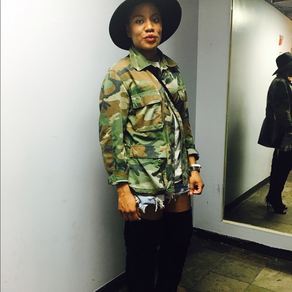 Meet your Posher 👋🏾 - Picture 6 of 6