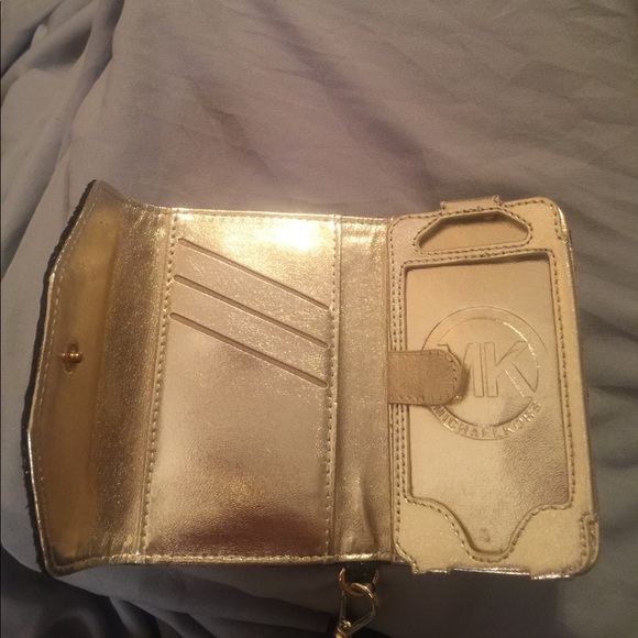 Michael Kors wristlet - Picture 2 of 4