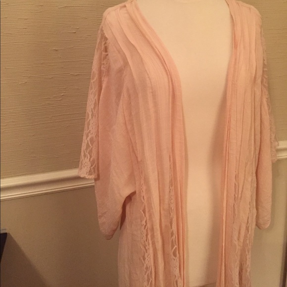 Band of Gypsies Long Pink Lace Kimono - Picture 3 of 6