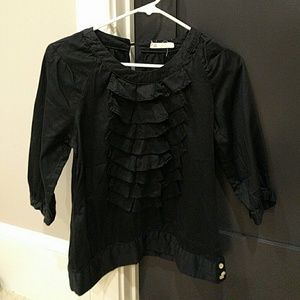 Black 3/4 length sleeve shirt