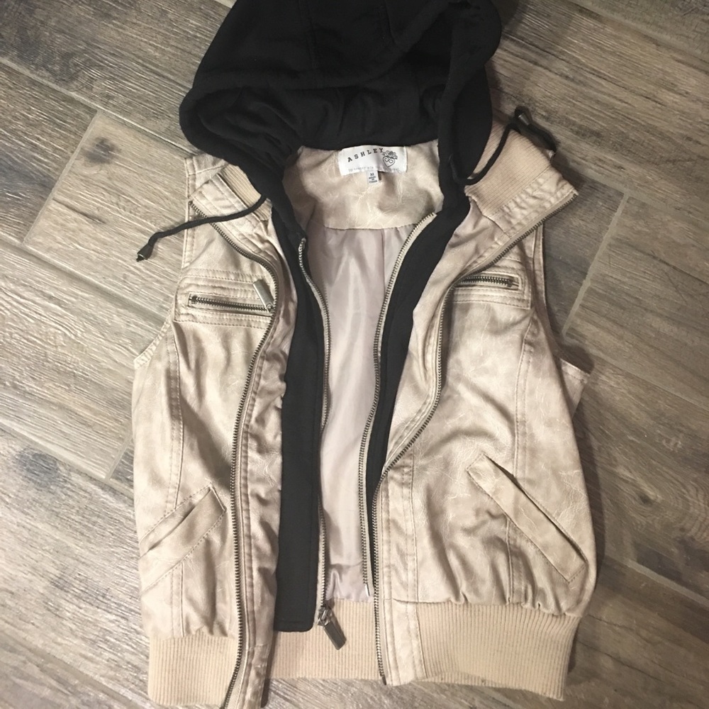 Buckle- medium vest!