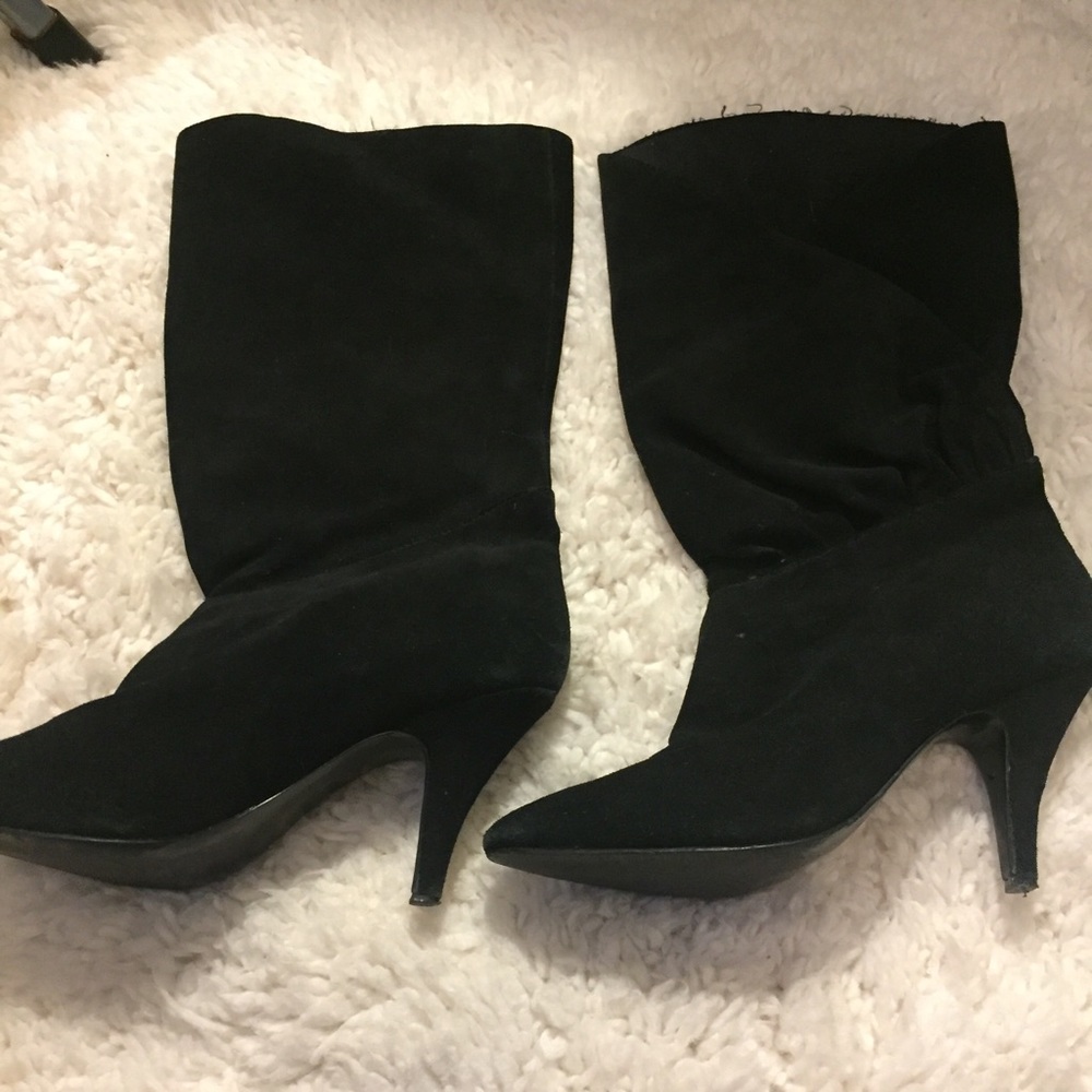 Steve Madden pull on suede boots