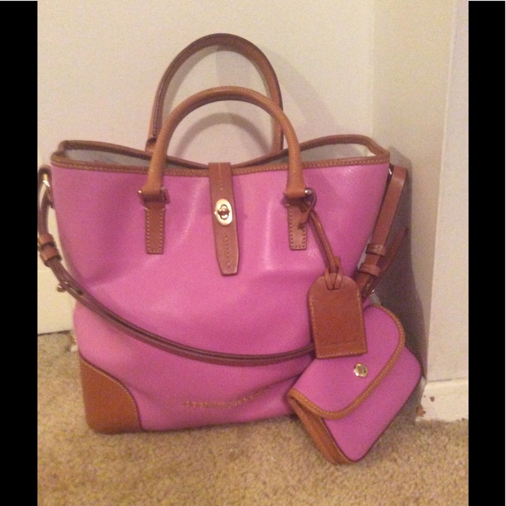 💥💥Dooney and Bourke Shelby Shopper💥💥