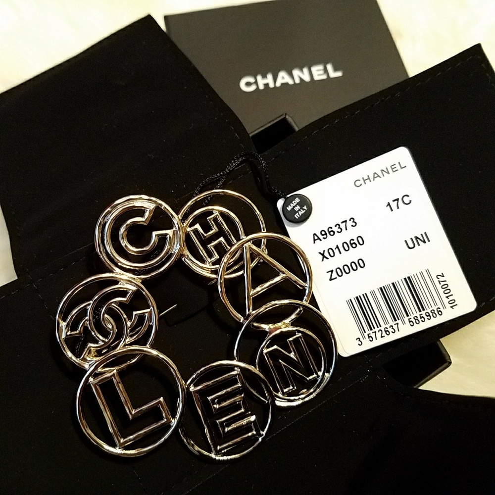 BRAND NEW AUTHENTIC CHANEL BROOCHE