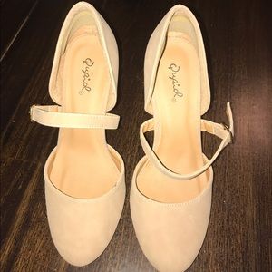 4" height wide heels