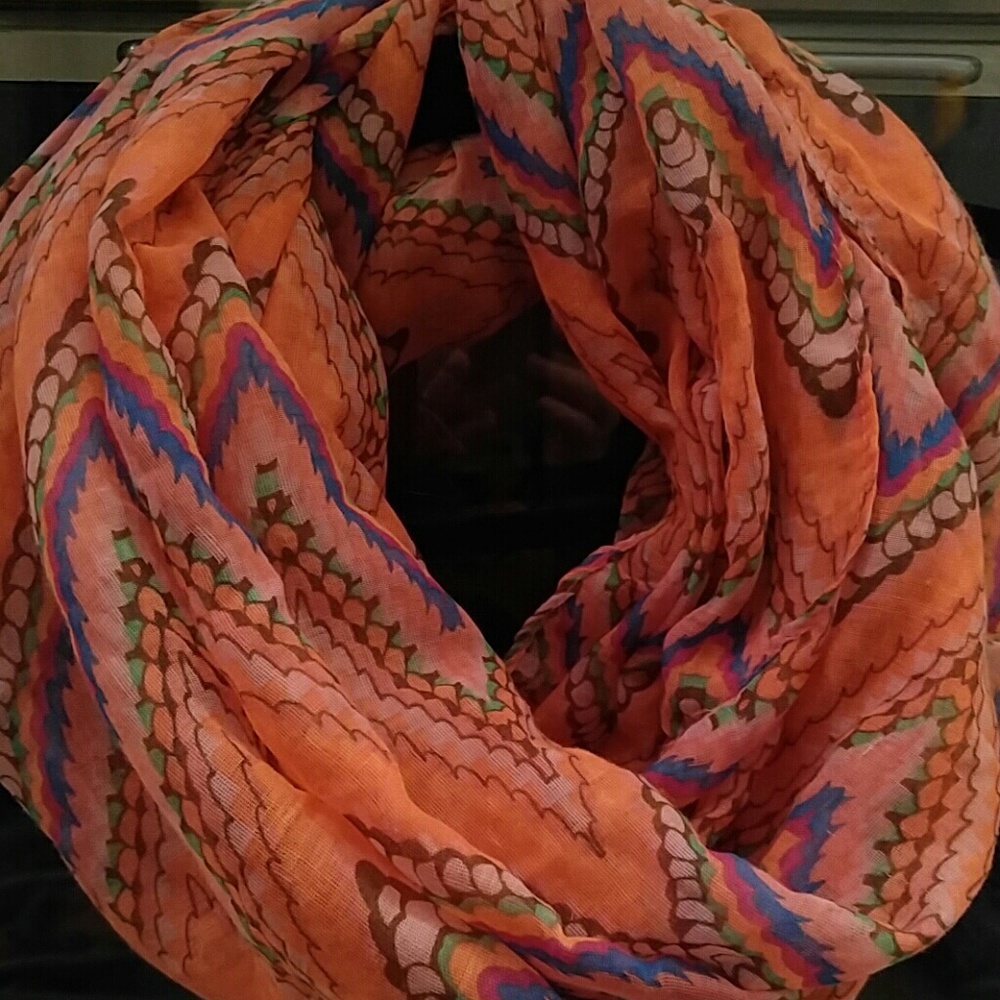 Coral scarf