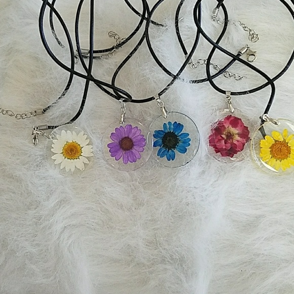 ANY 4 JEWELRY ITEMS FOR $20!! - Picture 2 of 8