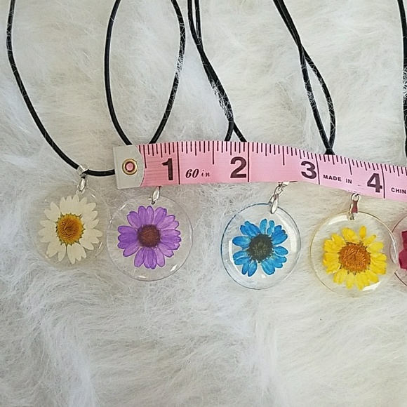 ANY 4 JEWELRY ITEMS FOR $20!! - Picture 8 of 8