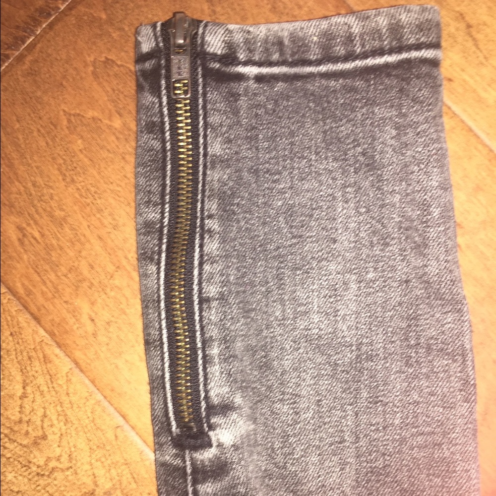 Intricate Silence + Noise Grey Skinnies Size 27