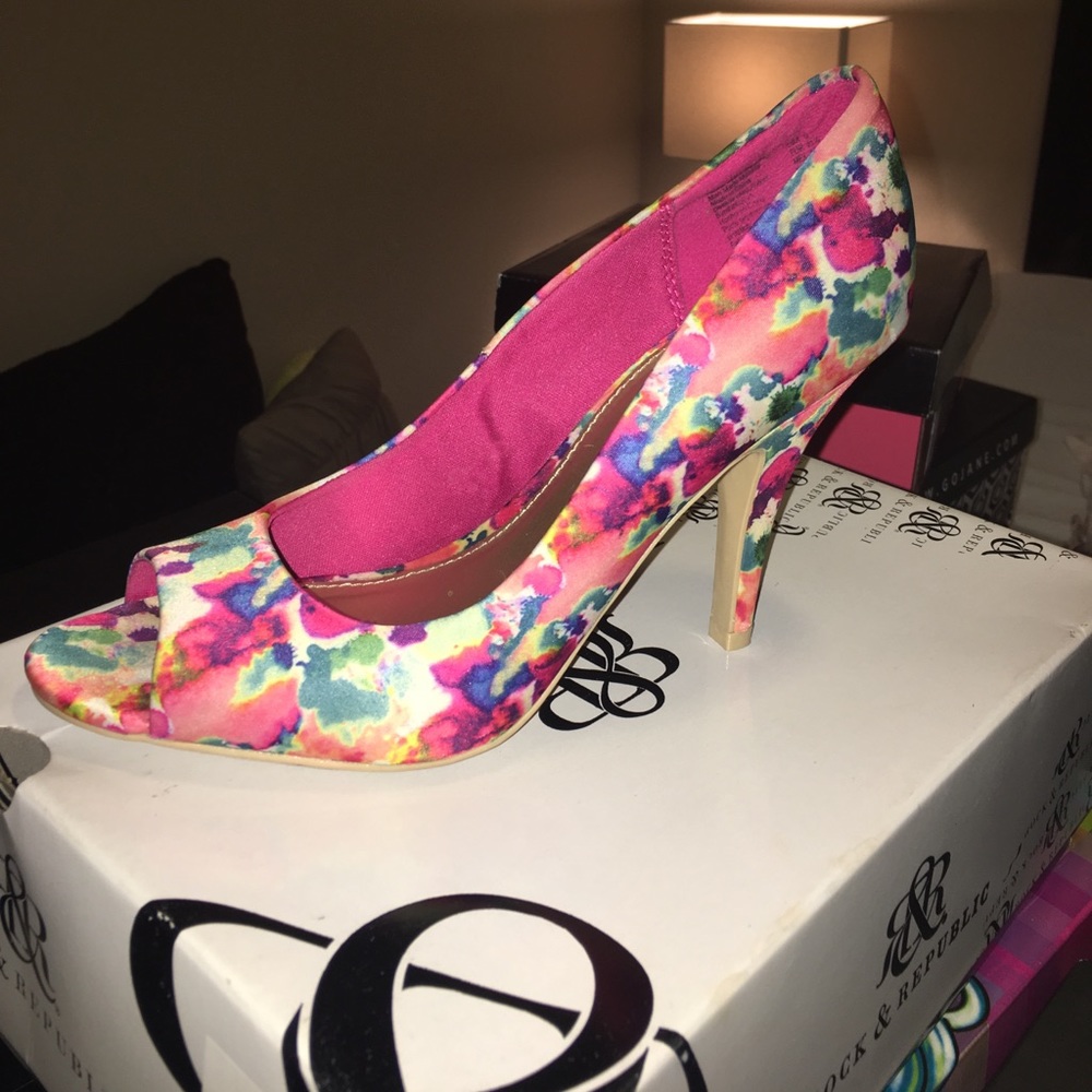 Cute kitten heels