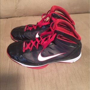 Nike Hyperdunk size 10.5 black with red