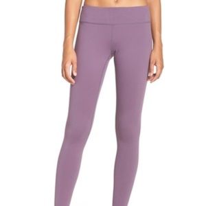 NEW Zella live in slim fit leggings