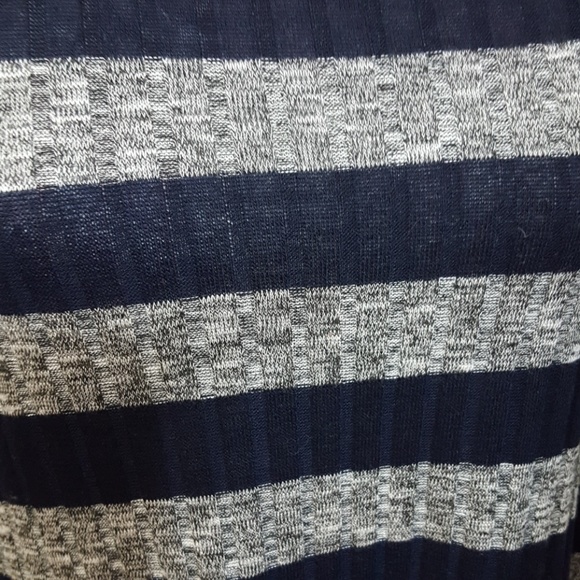 Tru Self Top - Picture 3 of 7