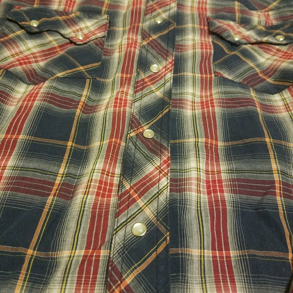 Wrangler plaid snap button up shirt - Picture 2 of 5