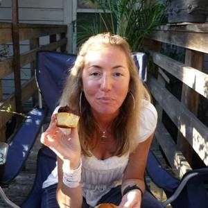 Meet your Posher, Jenn