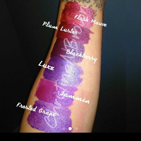 Luxe long lasting metallic matte lipgloss - Picture 2 of 4