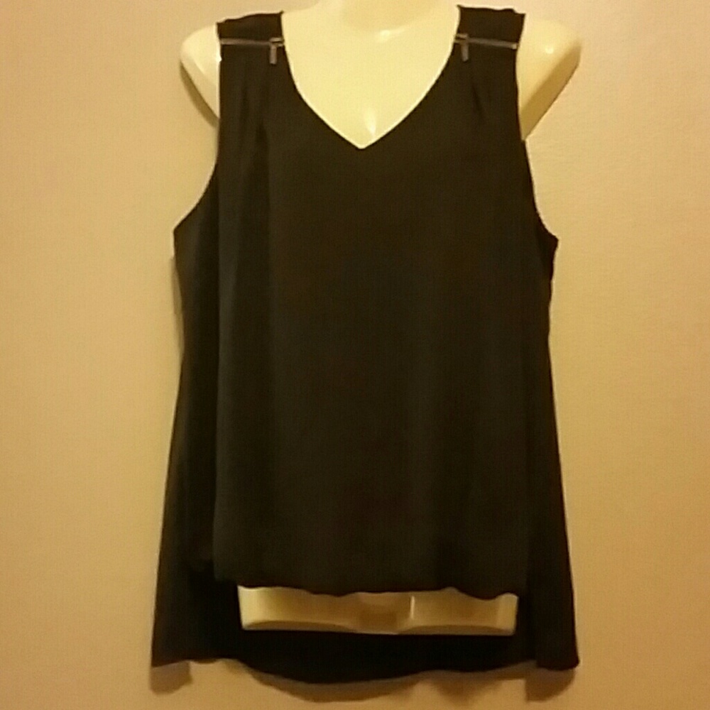NWOT BCX top with zippers