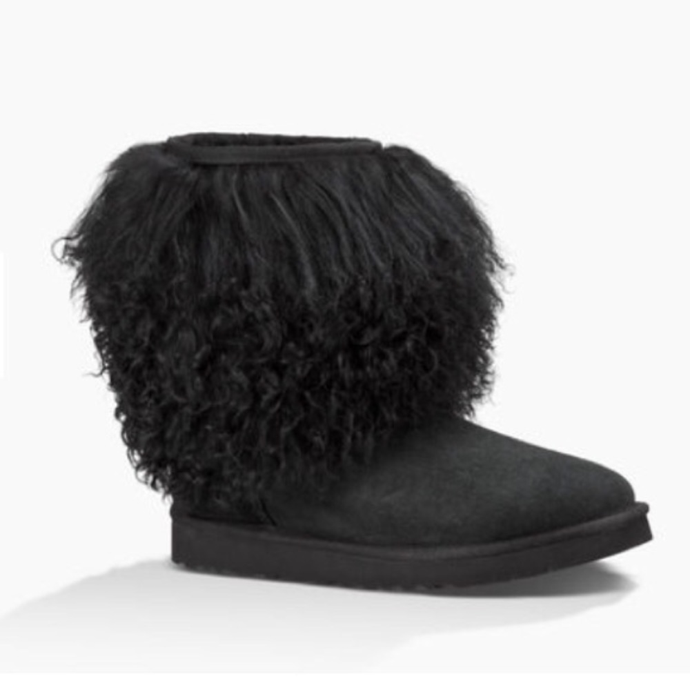 Fuzzy black uggs (REAL UGGS)