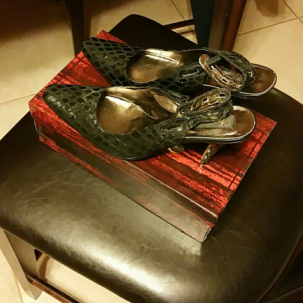 Fantasy Collection women's shoes