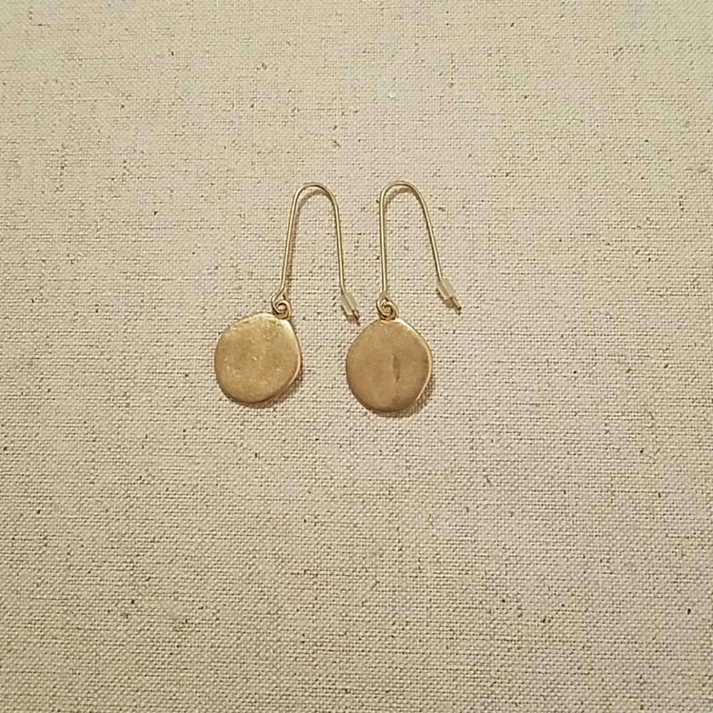 Paulette single drop earring.