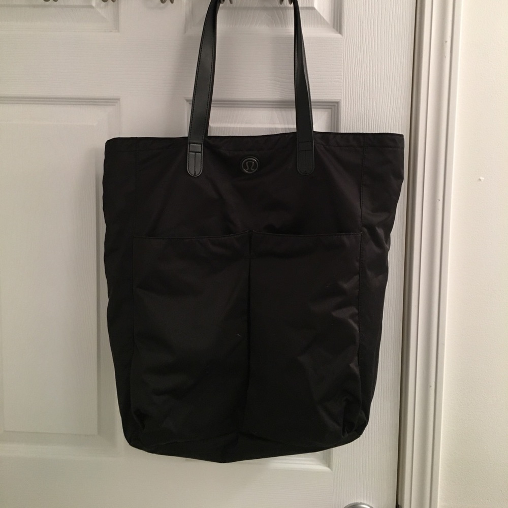 Lululemon gym bag