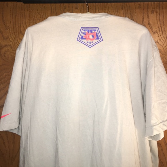 Kevin Durant KD tshirt - Picture 3 of 3