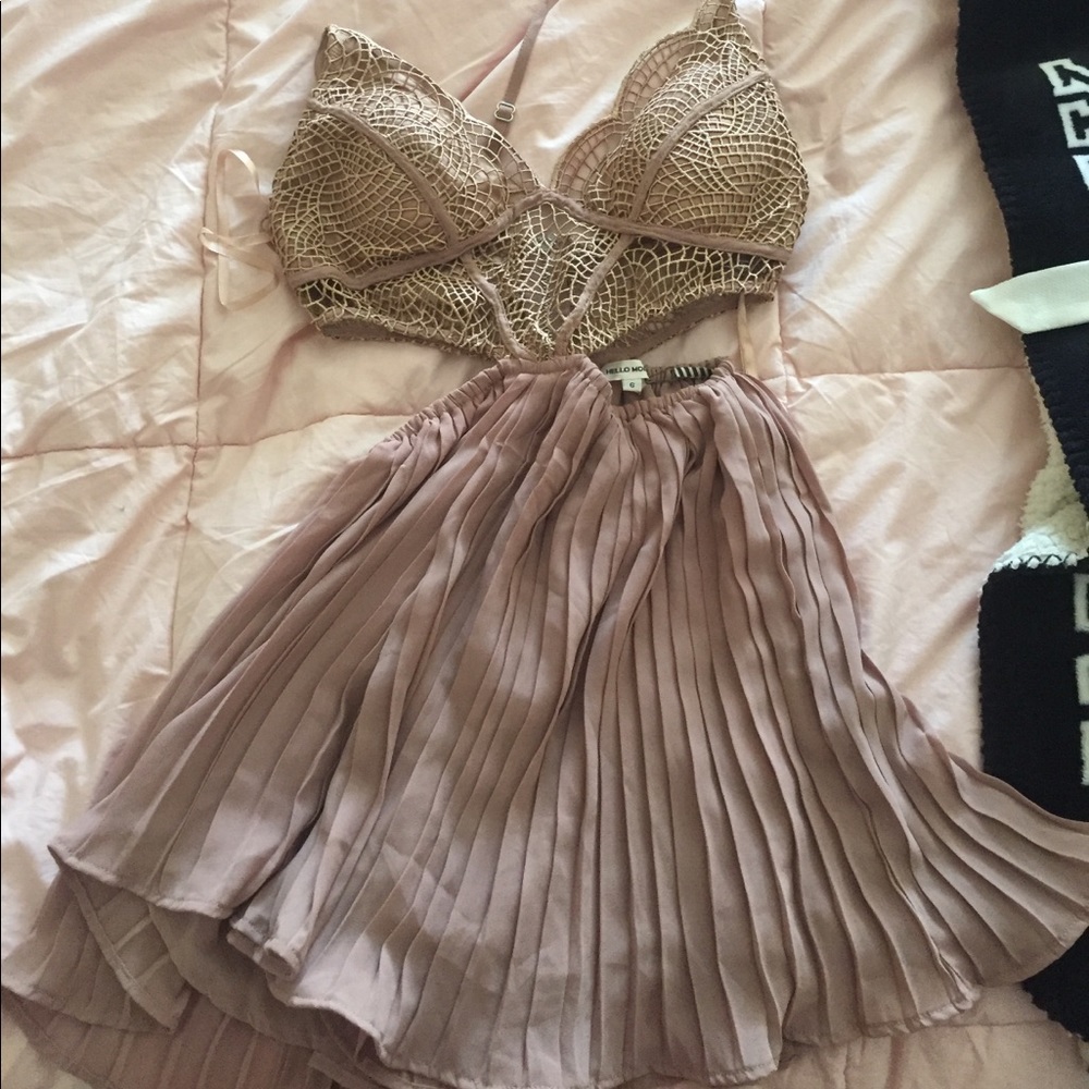Hello molly playsuit - Picture 3 of 4