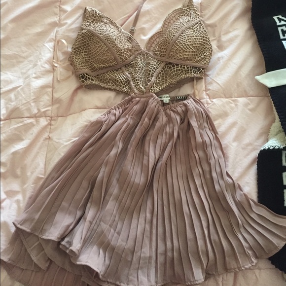 Hello molly playsuit - Picture 3 of 4