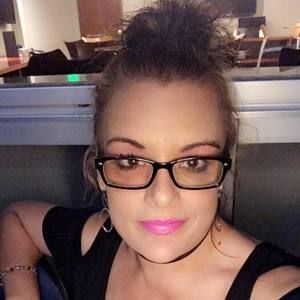 Meet your Posher, Karmen