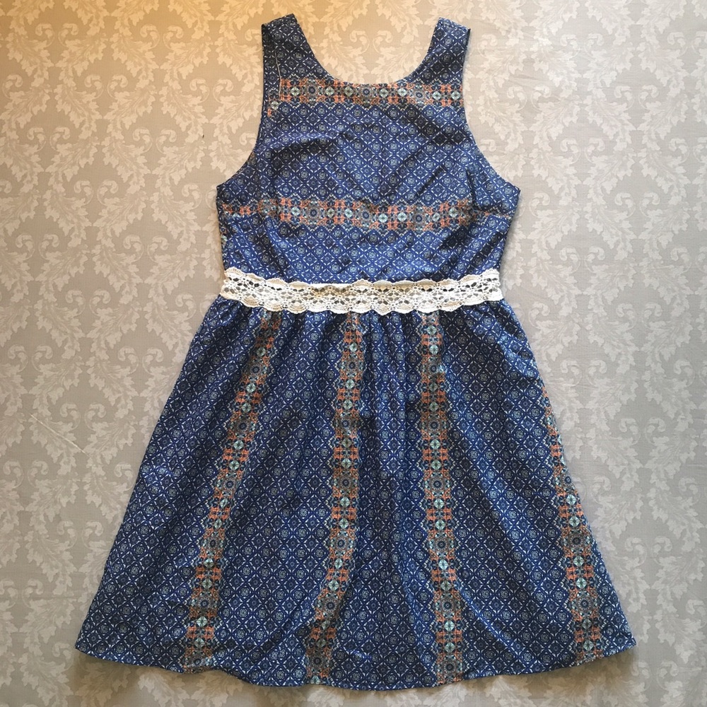 🚨 MOVING SALE! Printed sundress.