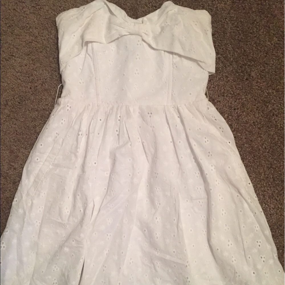 White lace dress