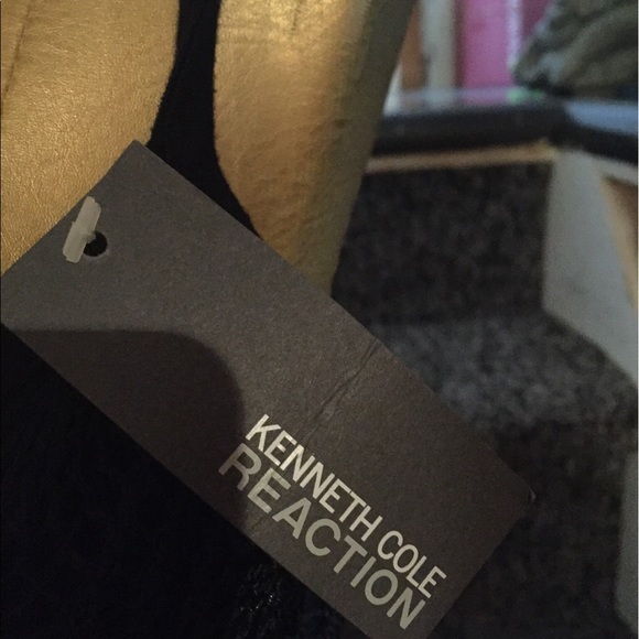 Kenneth Cole top - Picture 2 of 3