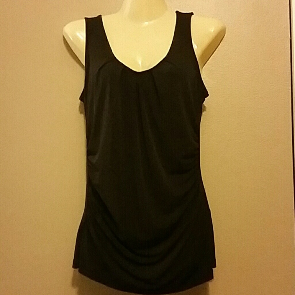 New york and Co V neck top
