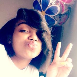 Meet your Posher, Tiara