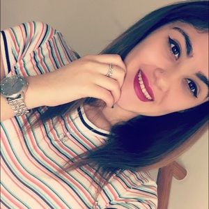 Meet your Posher, Nitza